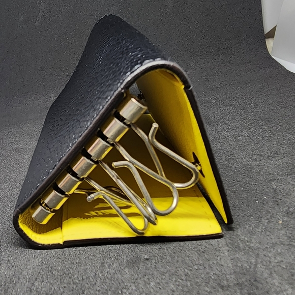 Céline Keychain Wallet - Picture 8 of 9